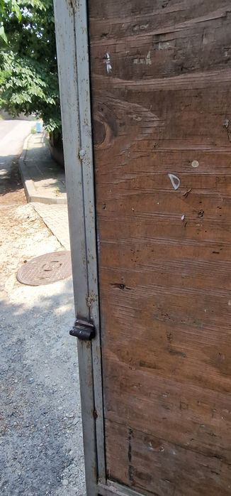 Гаражна врата без рамка