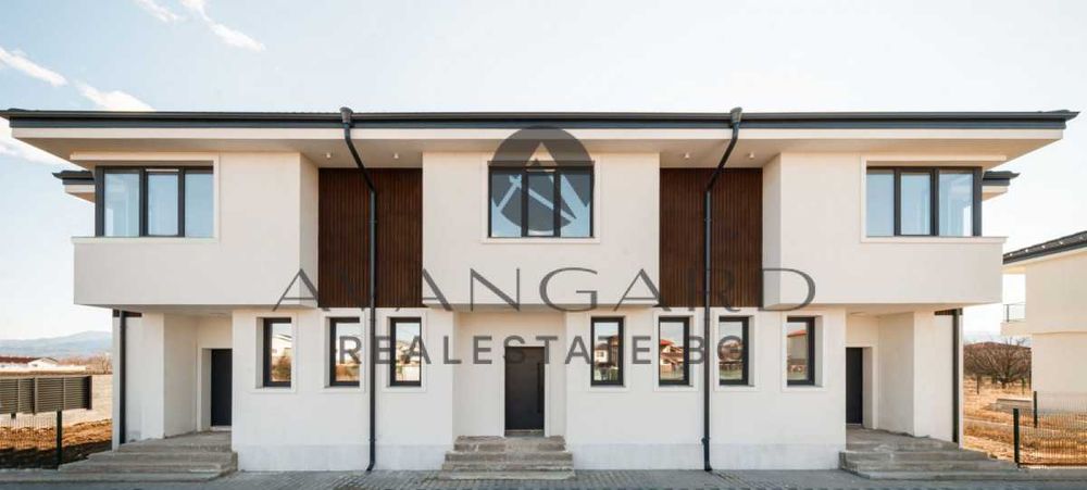 Продава се Къща в Пловдив, Беломорски - 144 кв.м за 1667 €/кв.м - Снимка #1