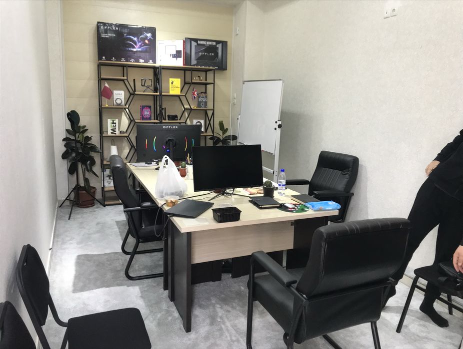 Sotiladi 400 kv joy Medgorodok