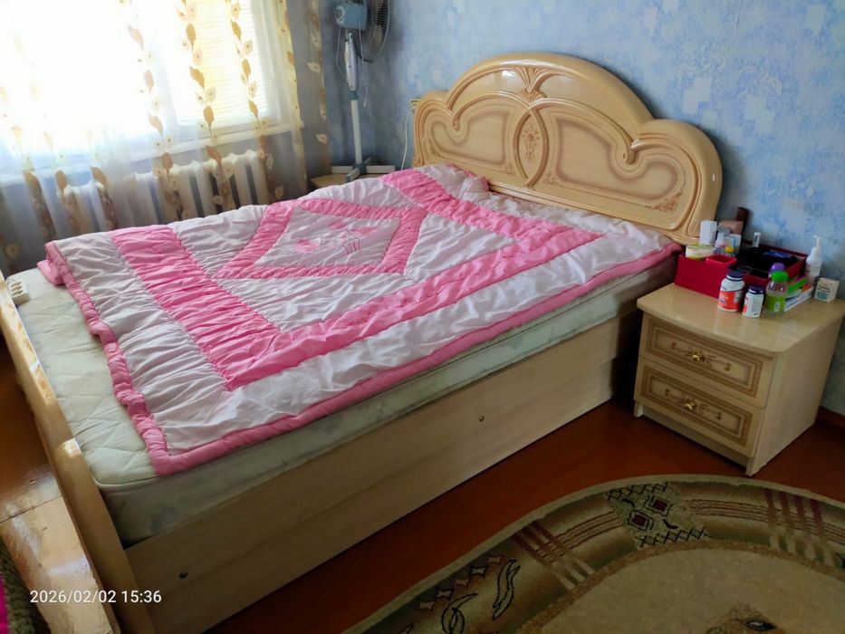 Срочно продам спальный гарнитур