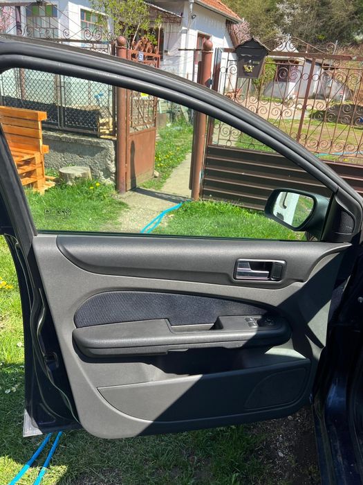 Piese Ford și Dacia Logan