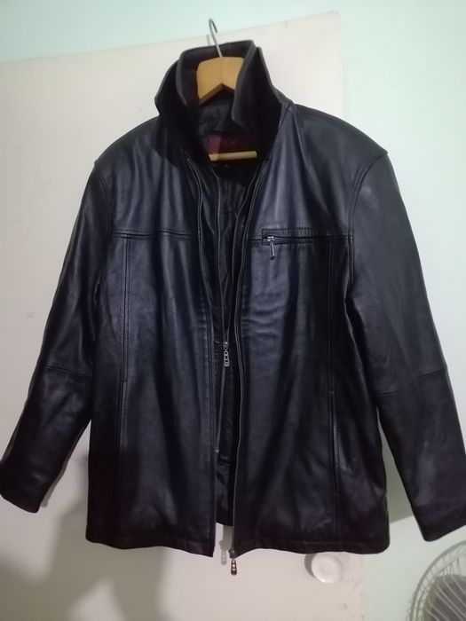 Продам фирменные кожаные куртки.