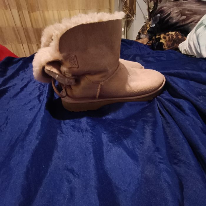 Ghete UGG originale blana naturala 42