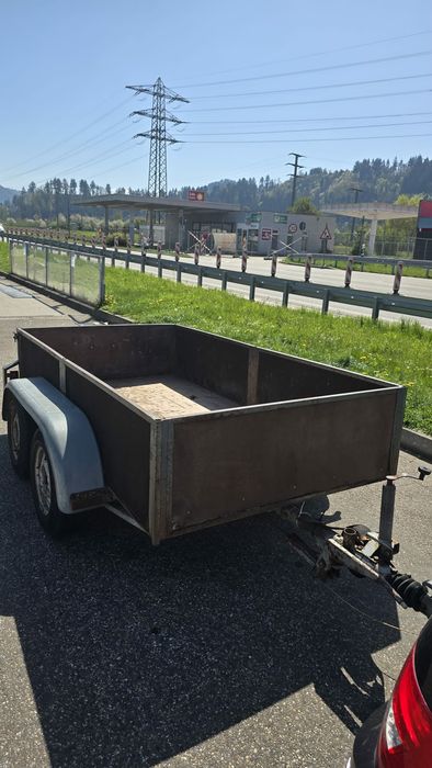 Remorcuta de 1500 kg