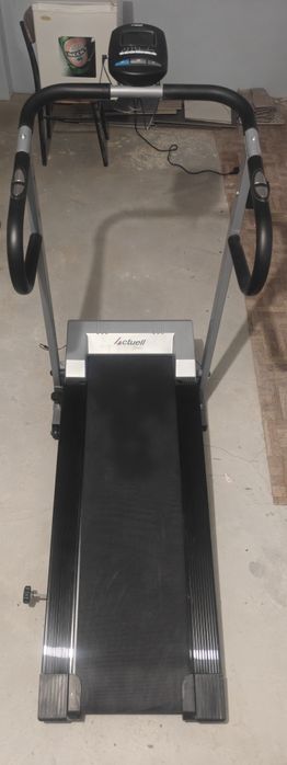 Магнитна бягаща пътека Actuell Fitness