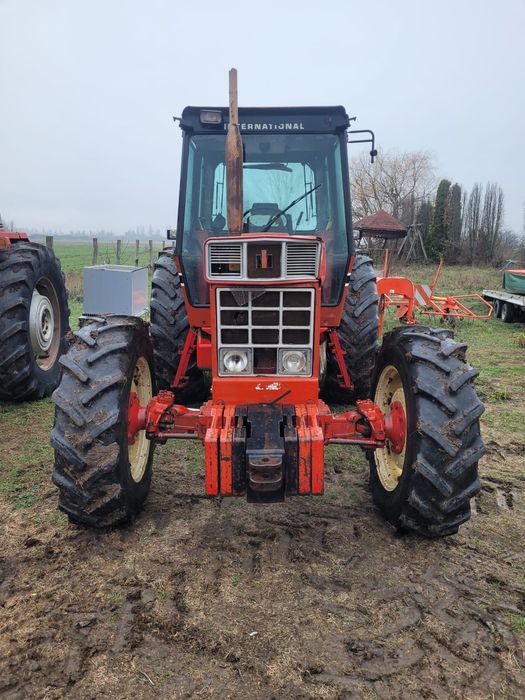 Tractor Internațional 1055