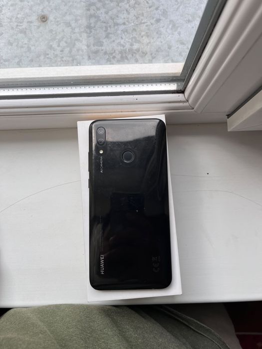 Продам телефон Huawei Pi Smart
