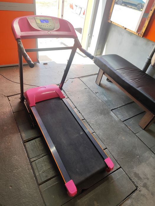 Продам беговую дорожку
