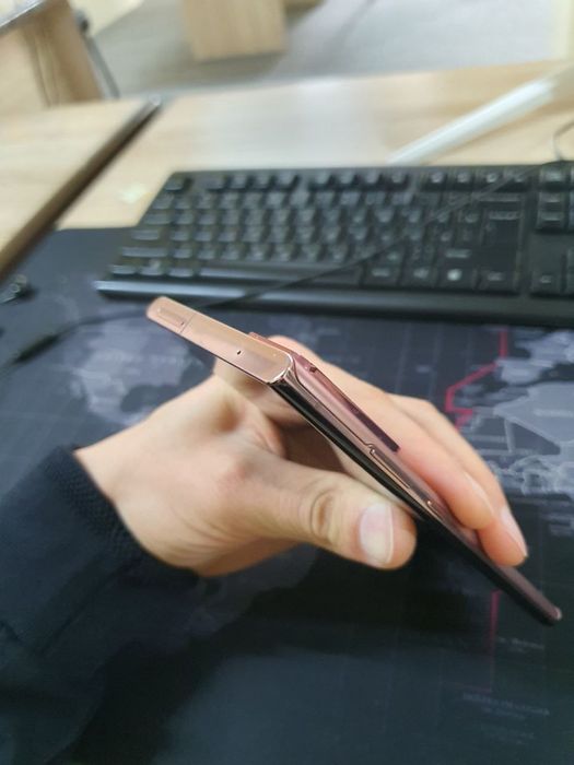 Samsung Not 20 ultra 256/12 srochni sotiladi
