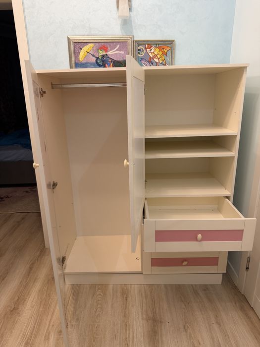 Шкаф для одежды девочки