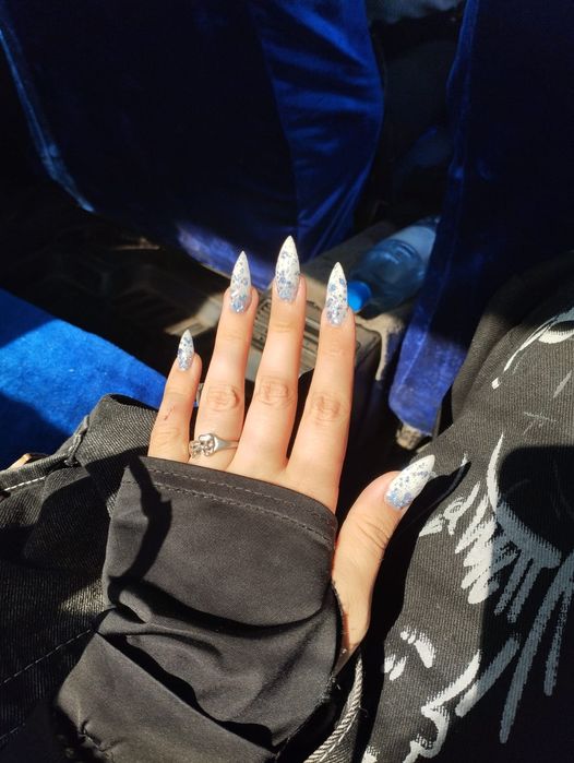 Требуется модели на ноготочки