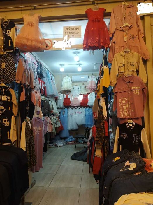 Дукон сотилади Дустлик бозорида (Абу Сахий Гипермаркет оркасида)