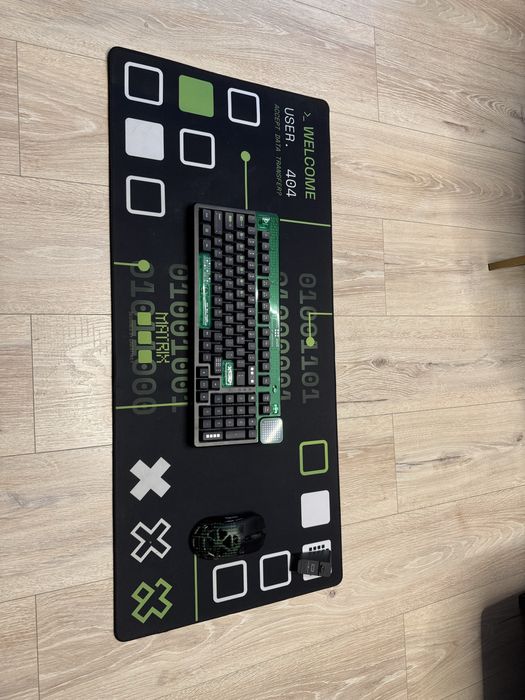 Set complet gaming QWERTY  tastatura QK100+ Mouse QKM1 + Deskmat [cu cutiile originale]