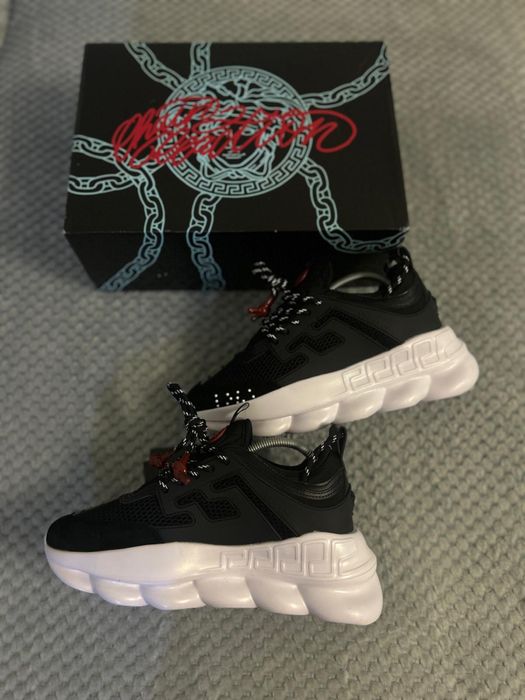 Versace chain reaction