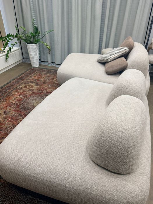 Диван от Monoconcept