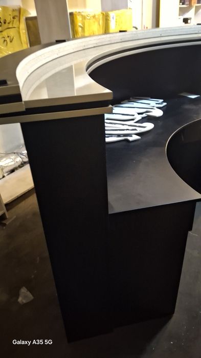 Стол для ресепшена