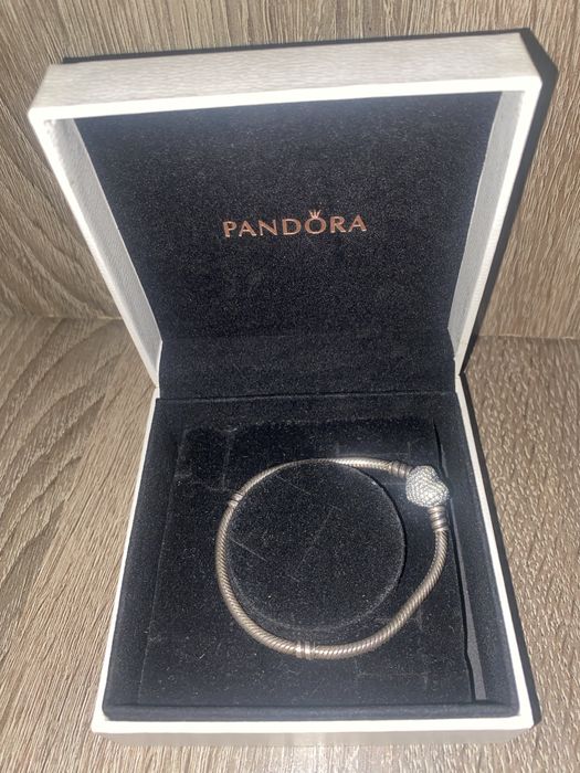 Продам браслет Пандора