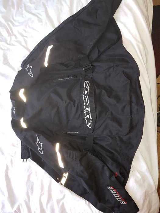 Geaca cu protecti pentru motociclisti