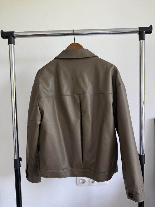 Стилно кожено яке ZARA