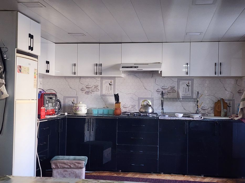 Уй сотилади ховли. Дом продаётся участок