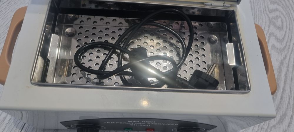 Sterilizator profesional instrumente cu aer cald