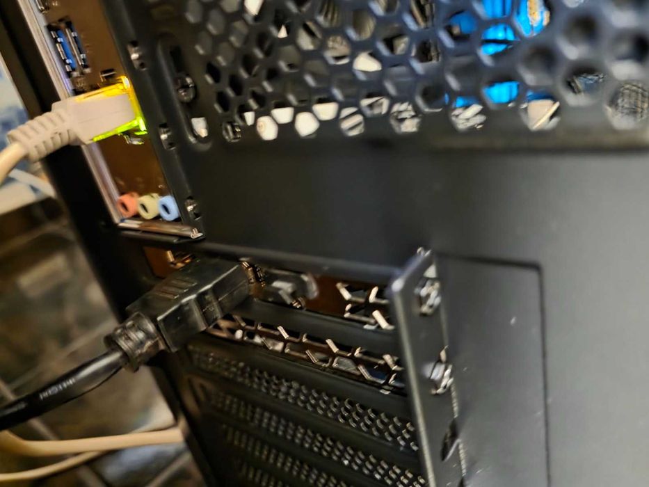 Видео карта asus Geforce GTX 1650 4GB DDR6