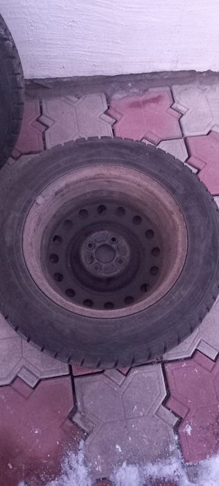 Продам зимние шины