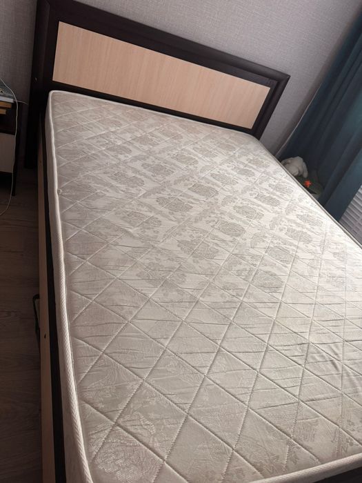 Продам двуспальная кровать