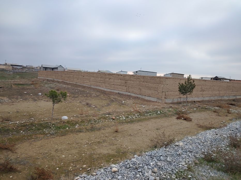 Е сотилади миндонободга спутникда