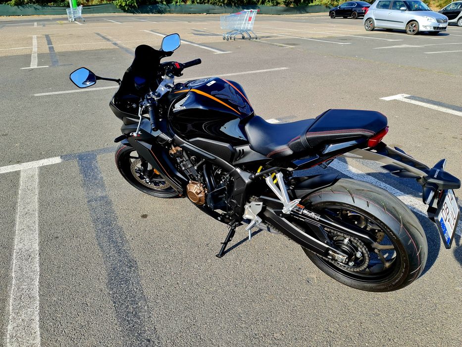Vand Honda CBR 650R 2023 ca noua  2.600km