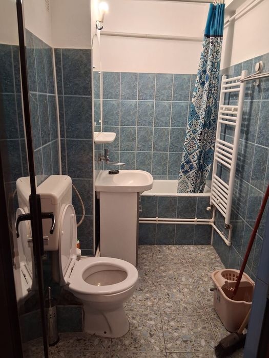 Închiriez apartament cu o cameră aflat in zonă ultimul leu