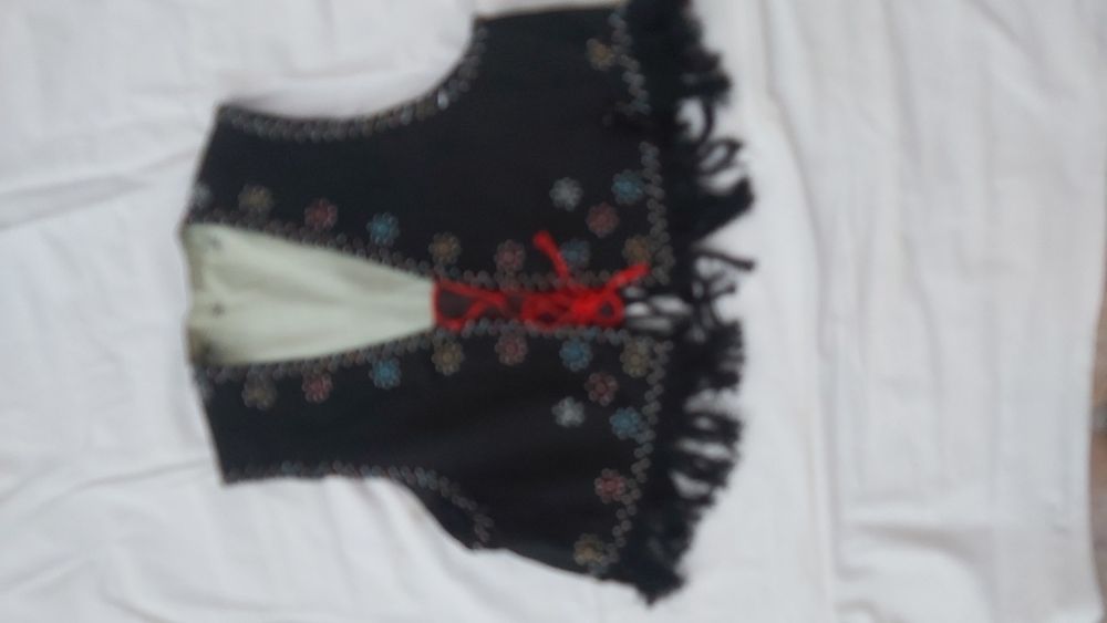 Costum popular fetite