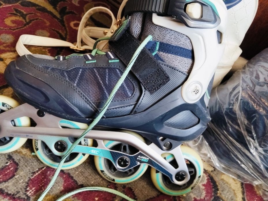 продам ролики   .