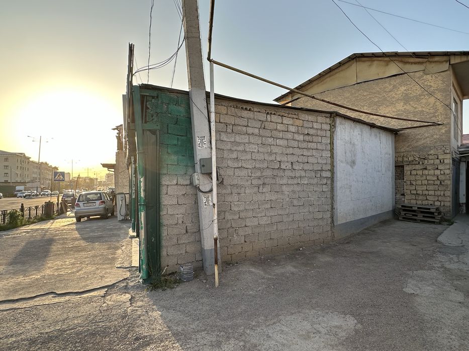 Олмазор туман Нурафшон кўчада 1 линия йўлни юзи 1 сотих нархи 120.000