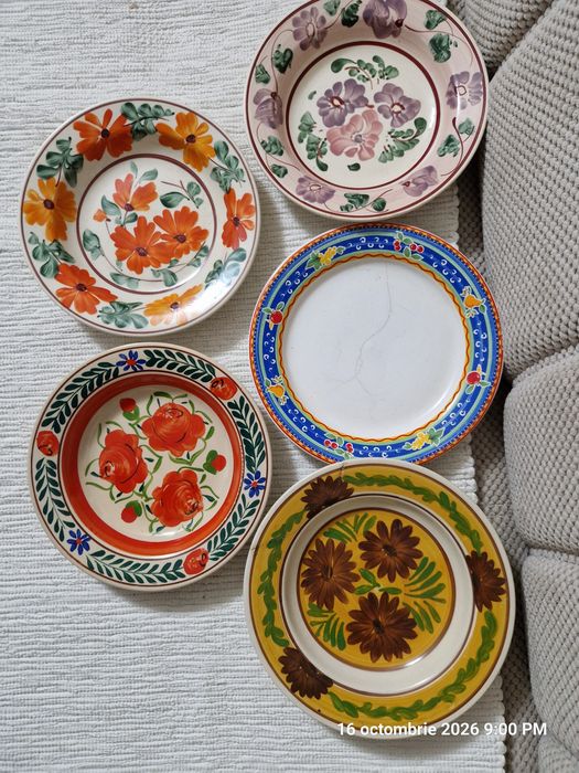 Farfurii vechii traditionale, pictate manual