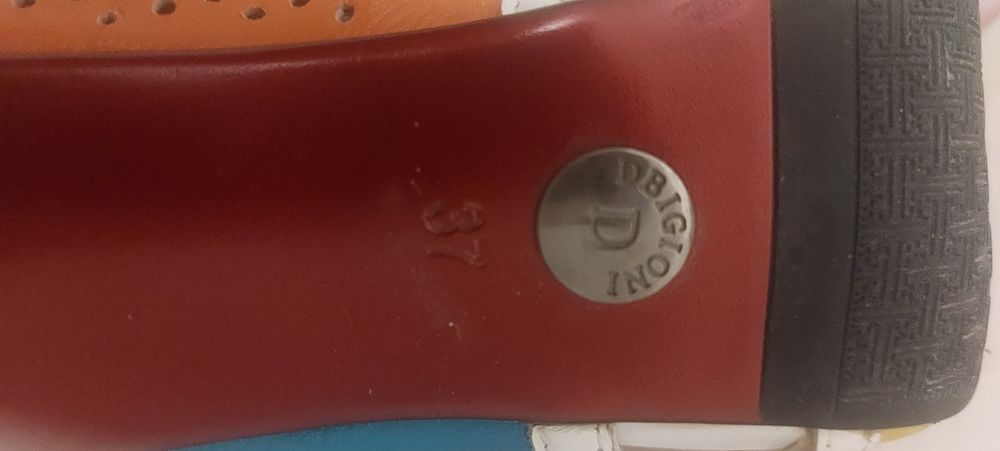 Продам летнюю обувь, ни разу не носила