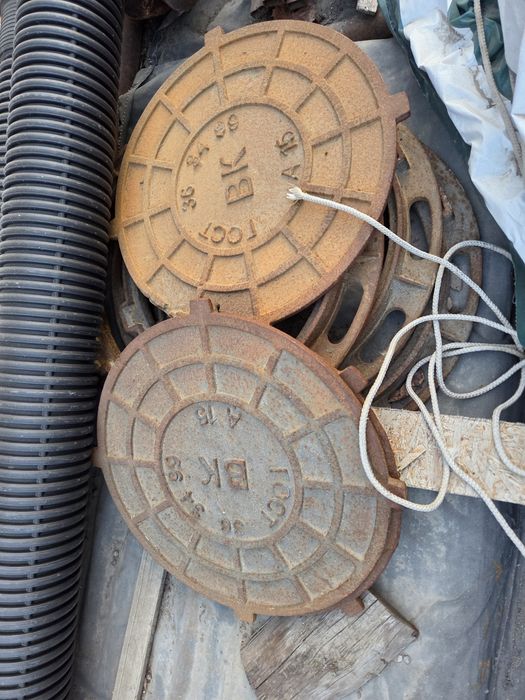 Продам чугунные крышки колодцы