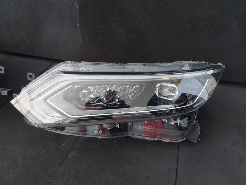 Фарове Nissan Qashqai 2018г. LED