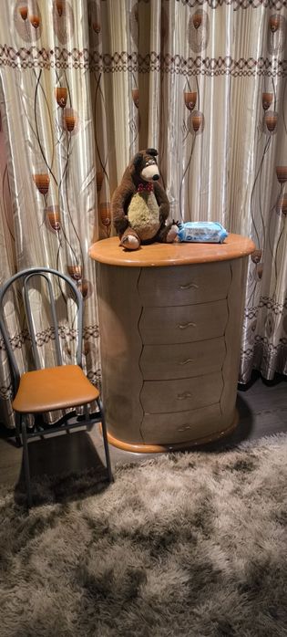 Продам спальный гарнитур