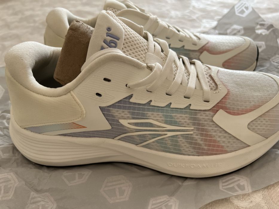 Кроссовки 361 новые