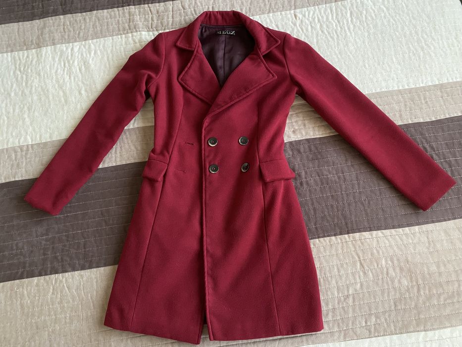 Есенно палто в цвят бордо