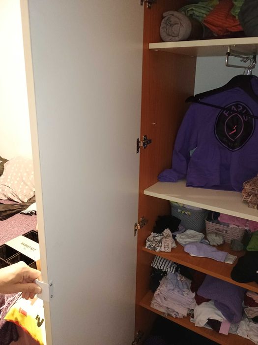 Продавам гардероб