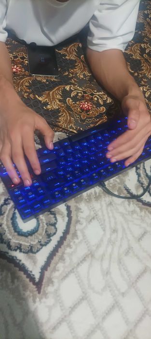 Comyuter kiyslar sotiladi 3.5 oy ishlagan xamma narsasi yangi