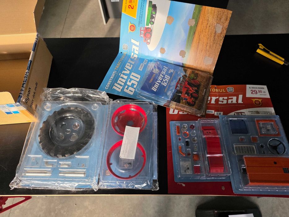 Macheta Universal 650 Scara 1:8