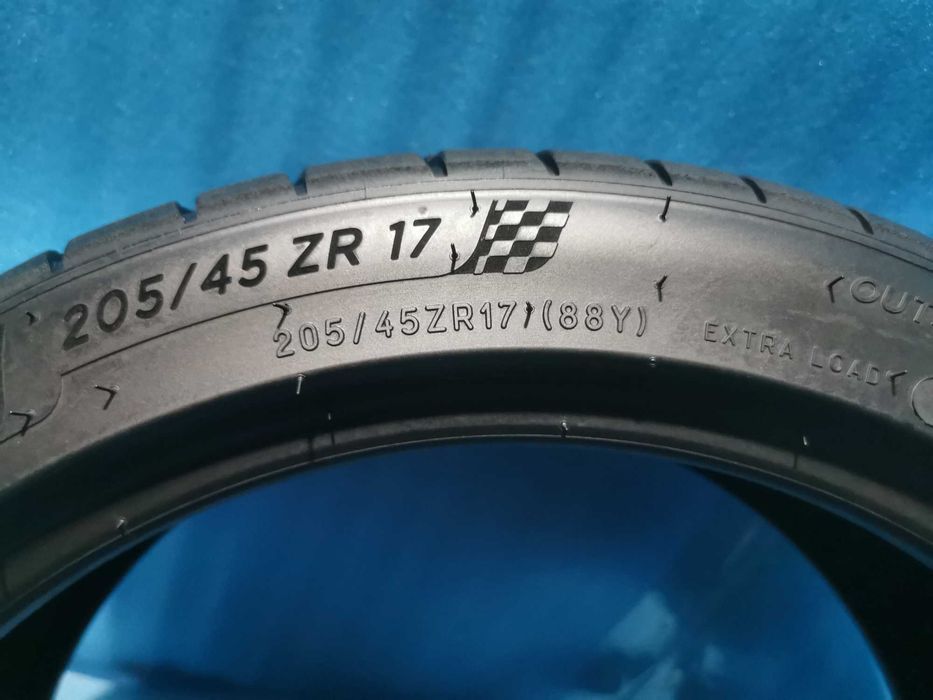 205/45 ZR17 michelin 2 bucati