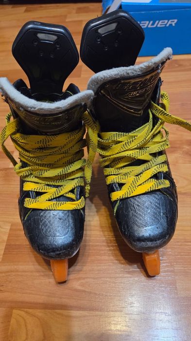 коньки bauer Supreme m5 pro 2.5 +стельки  bauer aetrex orthotics