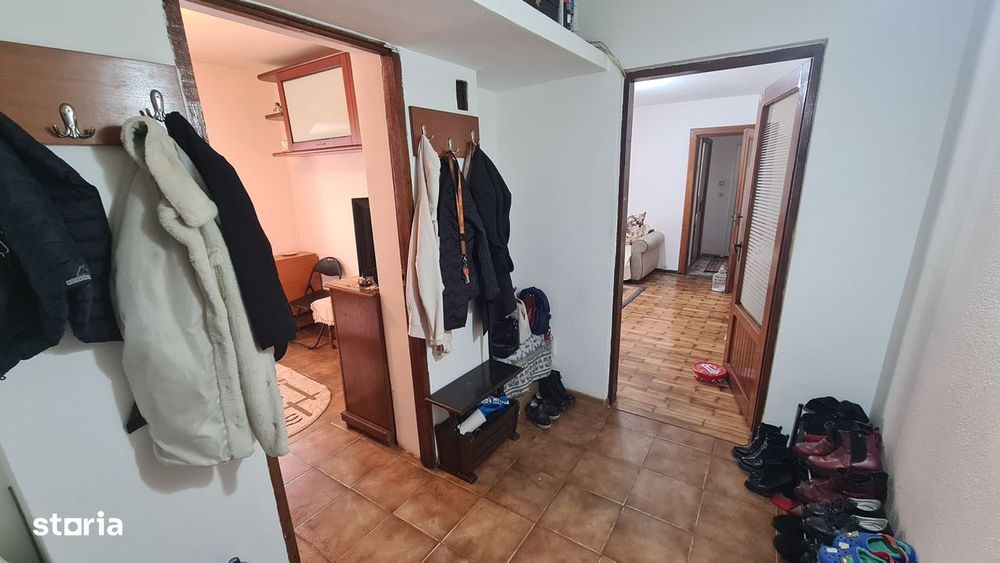 Apartament cu 2 camere de vânzare în Curtea de Argeș.