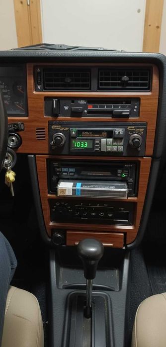 radio casetofon auto Sony xr-240 pretabil clasic auto