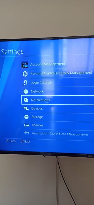 Playstation 4 slim 1tb с два джойстика