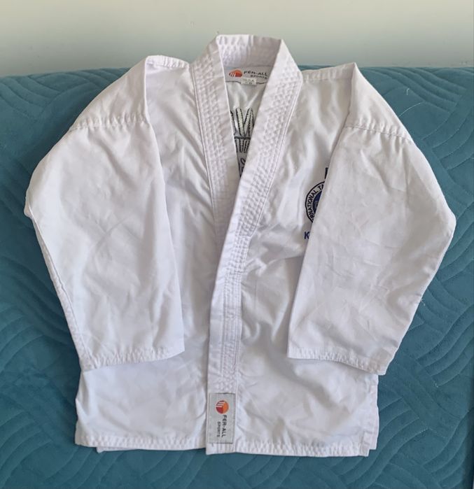 Форма таэквонда, экипировка, добок